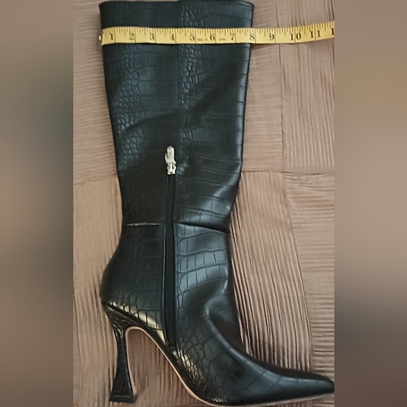New Alligator Inspired Designer Boots (8/8.5) - Picture 7 of 8